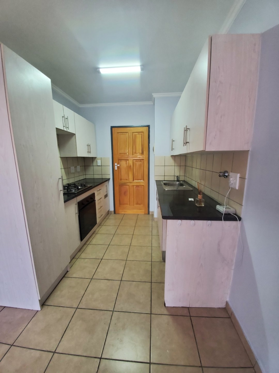 To Let 2 Bedroom Property for Rent in Noordwyk Gauteng