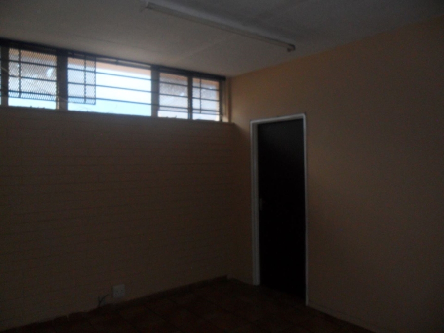 To Let 1 Bedroom Property for Rent in East Lynne Gauteng