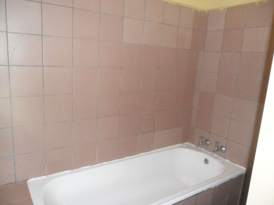 To Let 1 Bedroom Property for Rent in East Lynne Gauteng