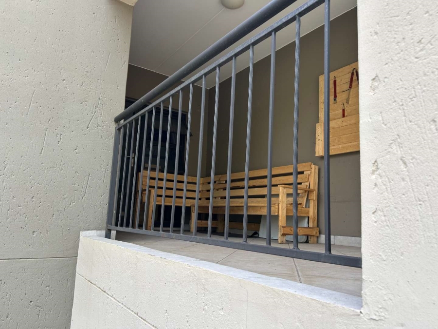 To Let 2 Bedroom Property for Rent in Goedeburg Gauteng