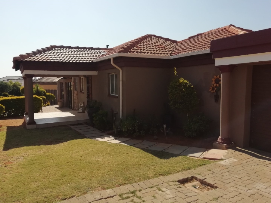 To Let 3 Bedroom Property for Rent in Chantelle Gauteng