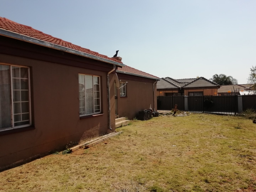 To Let 3 Bedroom Property for Rent in Chantelle Gauteng