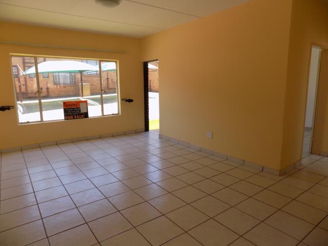 To Let 2 Bedroom Property for Rent in Meredale Gauteng