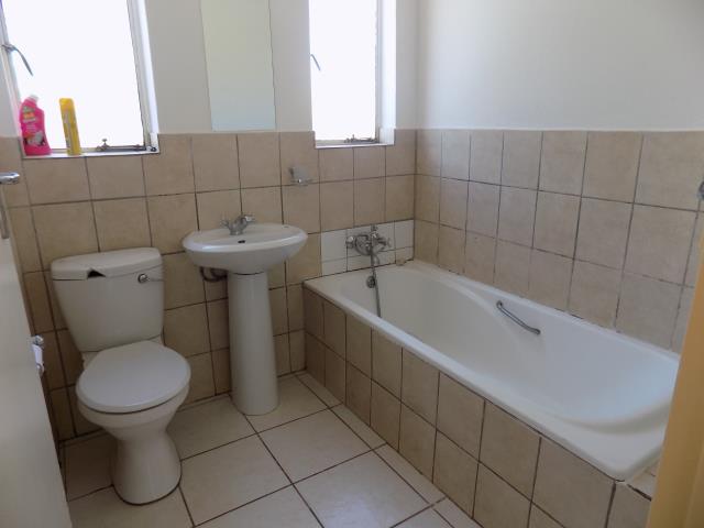 To Let 2 Bedroom Property for Rent in Meredale Gauteng