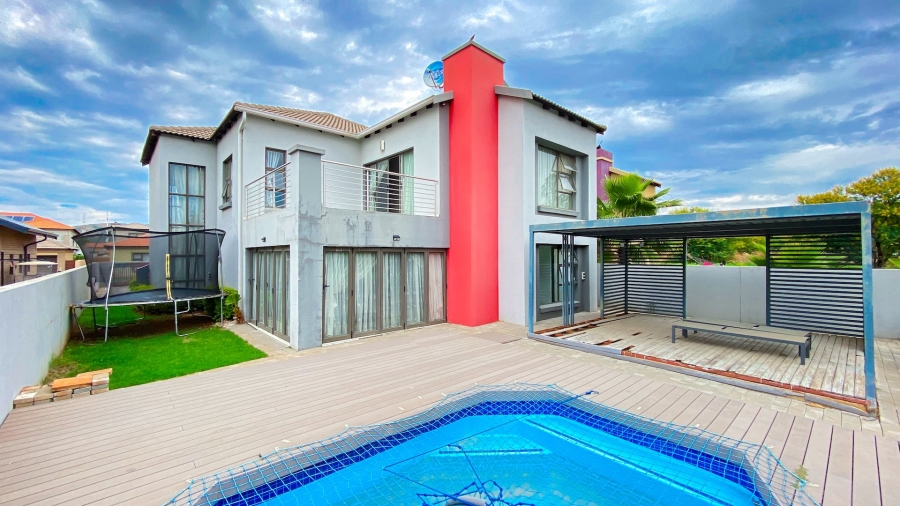 5 Bedroom Property for Sale in Theresa Park Gauteng
