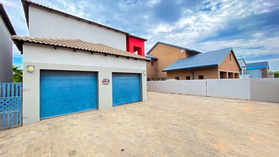 5 Bedroom Property for Sale in Theresa Park Gauteng