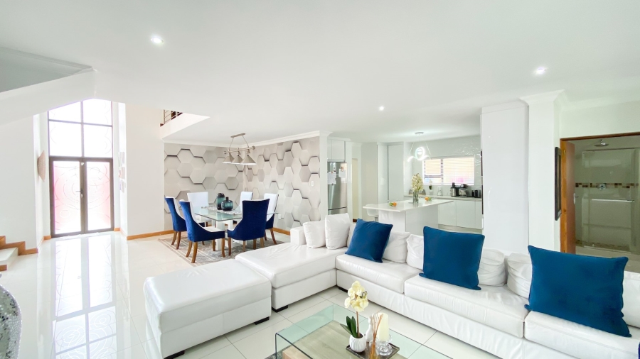 5 Bedroom Property for Sale in Theresa Park Gauteng