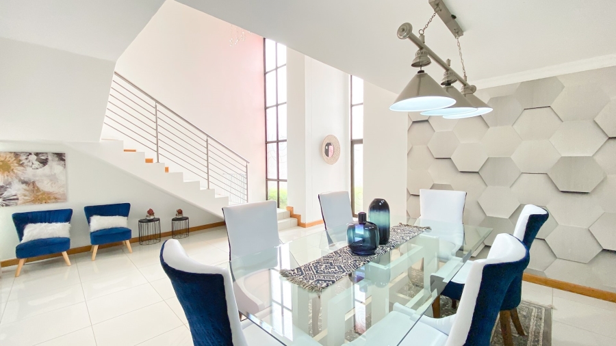 5 Bedroom Property for Sale in Theresa Park Gauteng