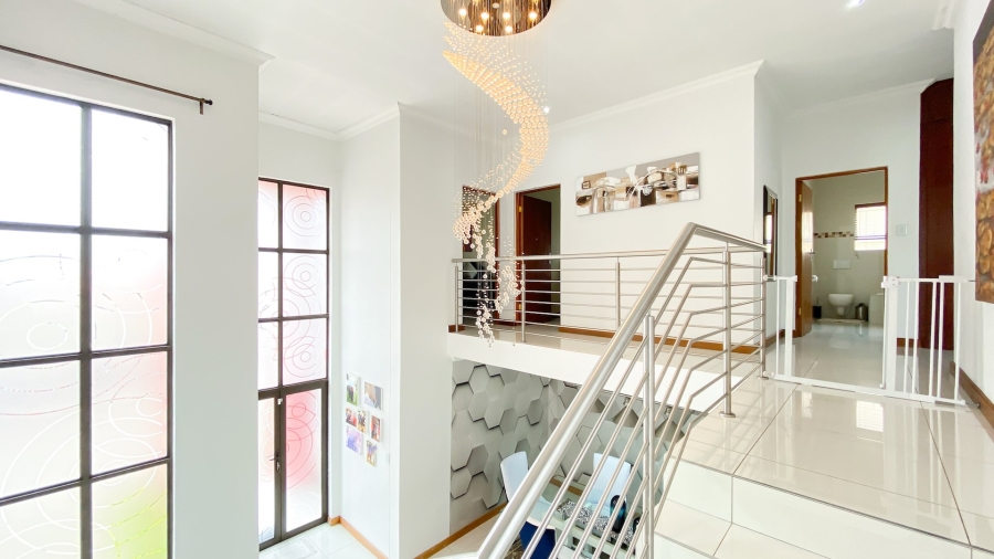 5 Bedroom Property for Sale in Theresa Park Gauteng