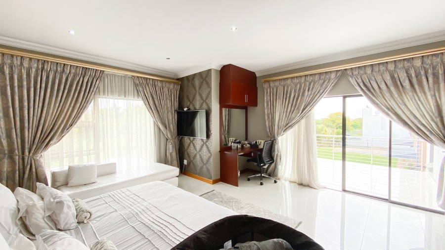 5 Bedroom Property for Sale in Theresa Park Gauteng