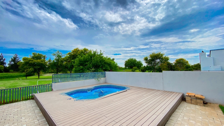 5 Bedroom Property for Sale in Theresa Park Gauteng