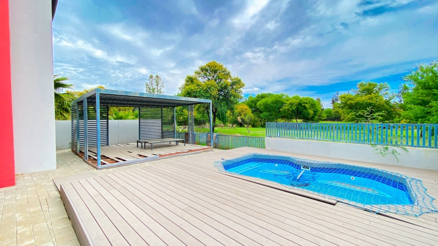 5 Bedroom Property for Sale in Theresa Park Gauteng