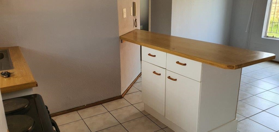 To Let 2 Bedroom Property for Rent in Groblerpark Gauteng