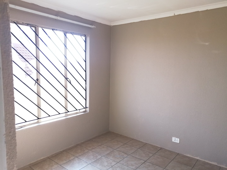 3 Bedroom Property for Sale in Ormonde Gauteng