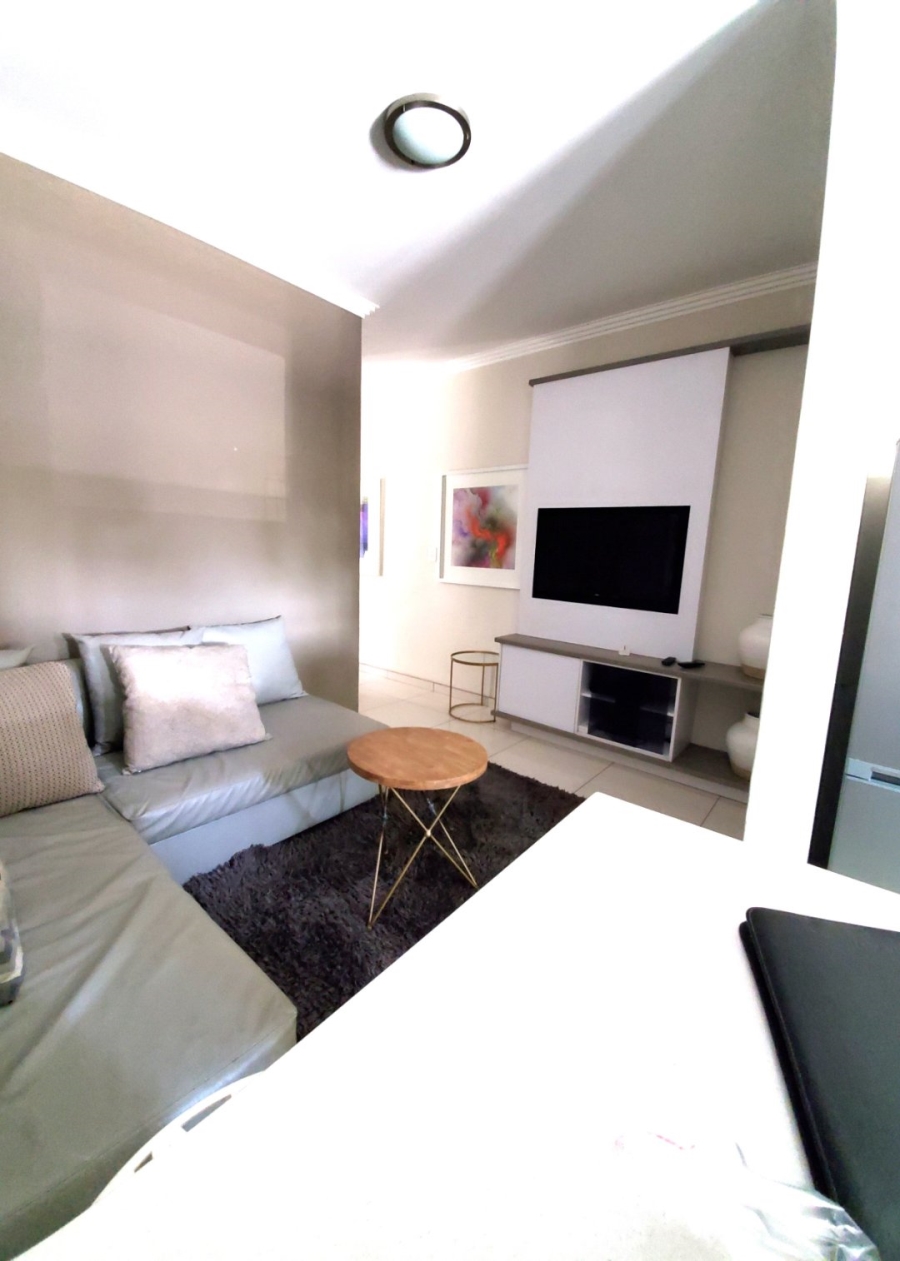 1 Bedroom Property for Sale in Morningside Manor Gauteng