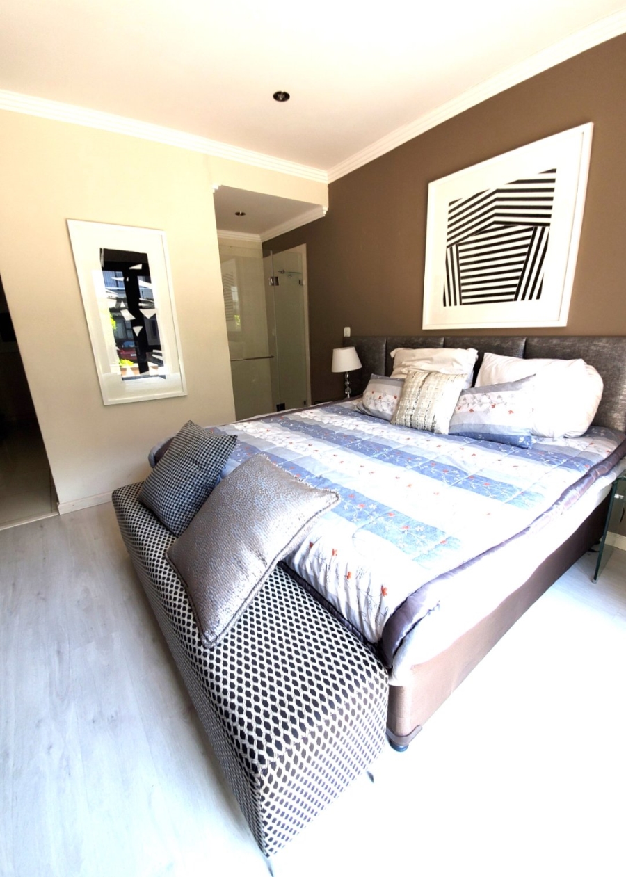 1 Bedroom Property for Sale in Morningside Manor Gauteng