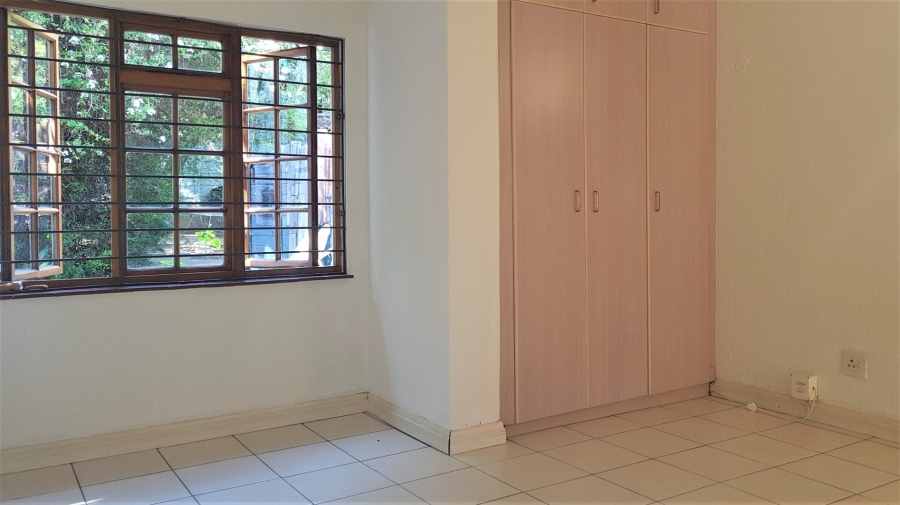 To Let 2 Bedroom Property for Rent in Melrose North Gauteng