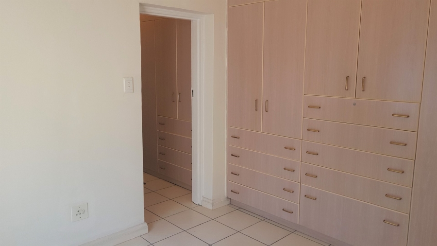 To Let 2 Bedroom Property for Rent in Melrose North Gauteng