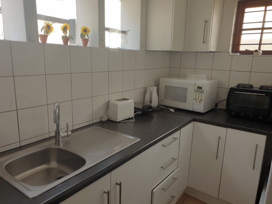 1 Bedroom Property for Sale in Waverley Gauteng