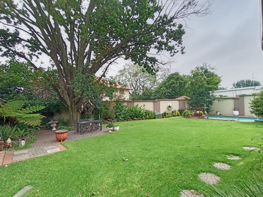 1 Bedroom Property for Sale in Waverley Gauteng