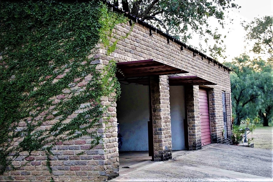 6 Bedroom Property for Sale in Valley Settlements A H Gauteng