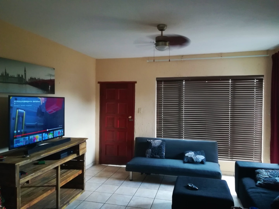 2 Bedroom Property for Sale in Vanderbijlpark SE 2 Gauteng