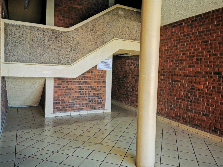 To Let commercial Property for Rent in Wierda Park Gauteng