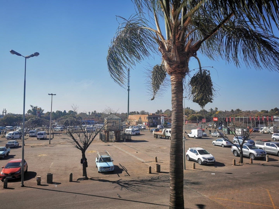 To Let commercial Property for Rent in Wierda Park Gauteng