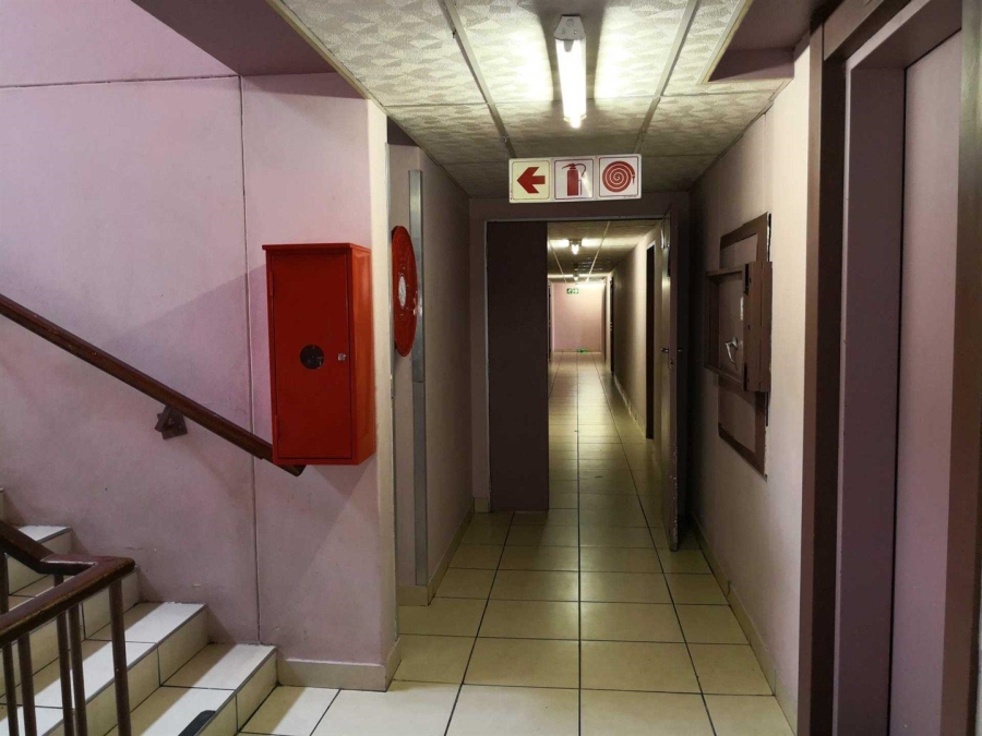 1 Bedroom Property for Sale in Pretoria Central Gauteng