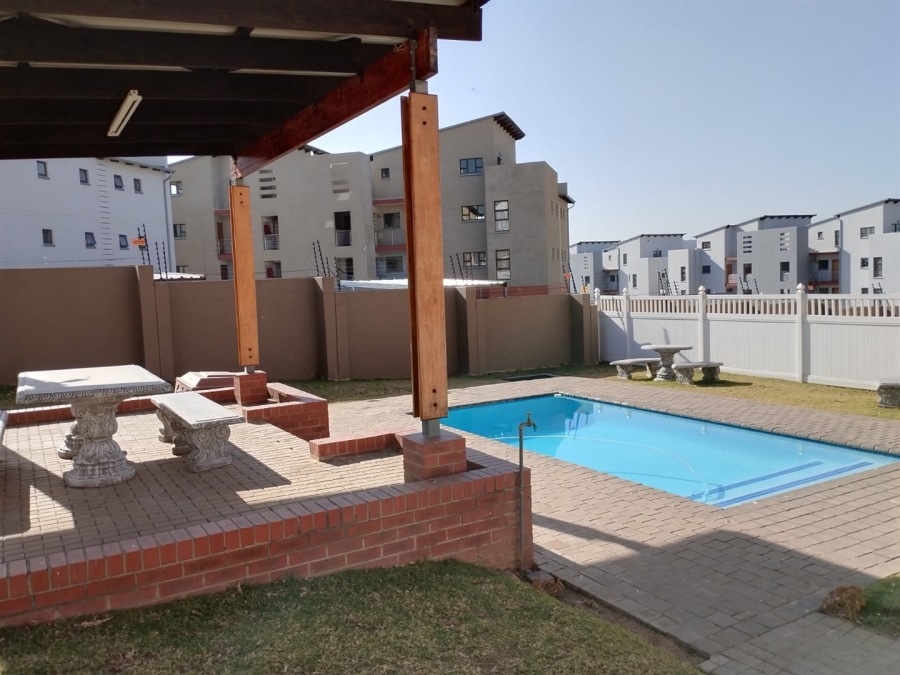 2 Bedroom Property for Sale in Barbeque Downs Gauteng