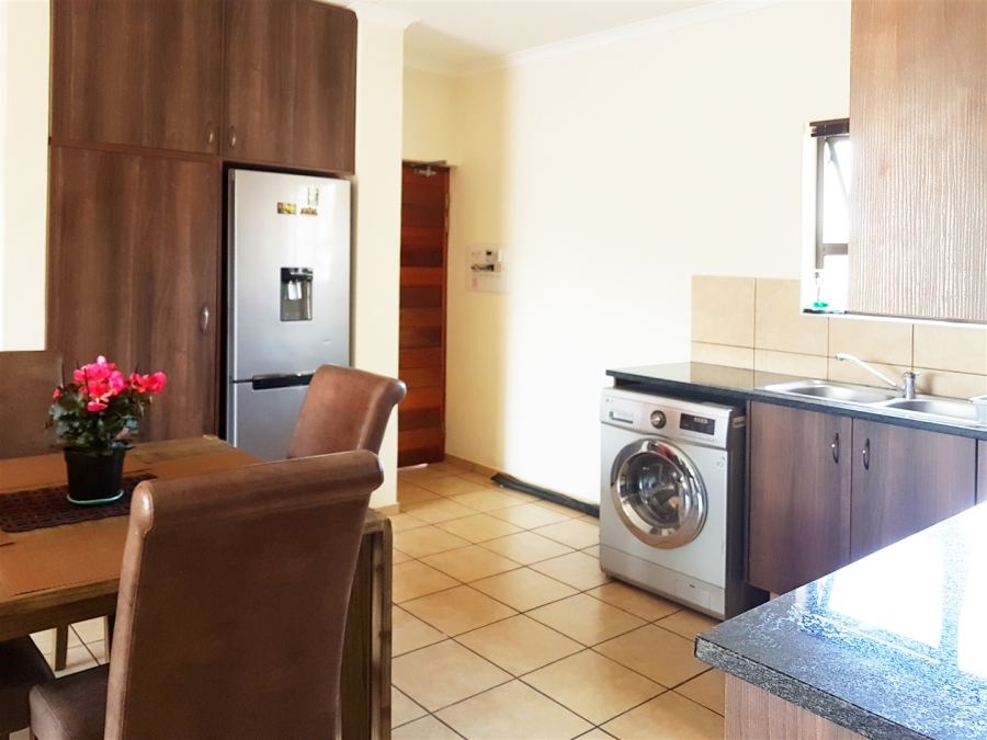 2 Bedroom Property for Sale in Barbeque Downs Gauteng