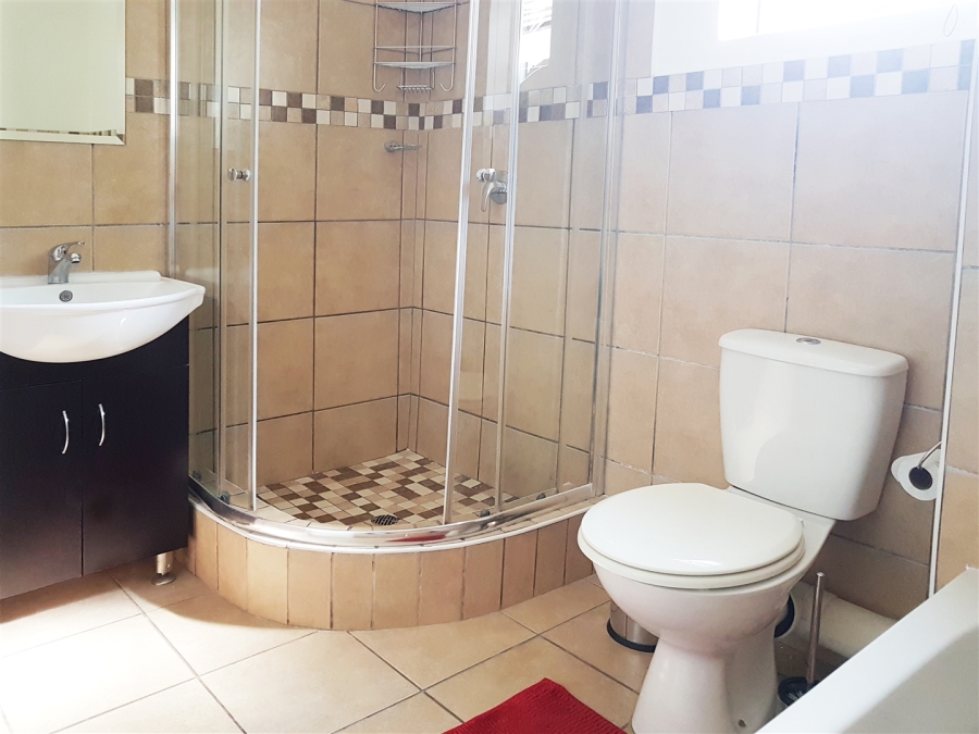2 Bedroom Property for Sale in Barbeque Downs Gauteng