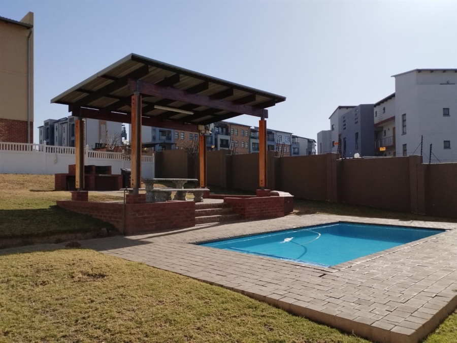 2 Bedroom Property for Sale in Barbeque Downs Gauteng