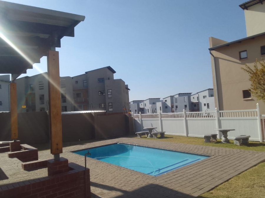 2 Bedroom Property for Sale in Barbeque Downs Gauteng