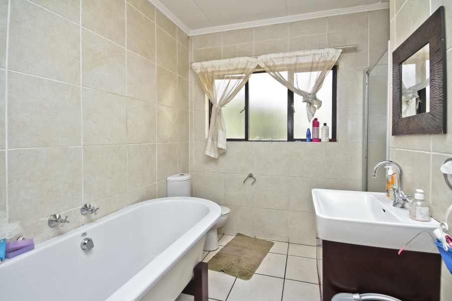 2 Bedroom Property for Sale in Paulshof Gauteng