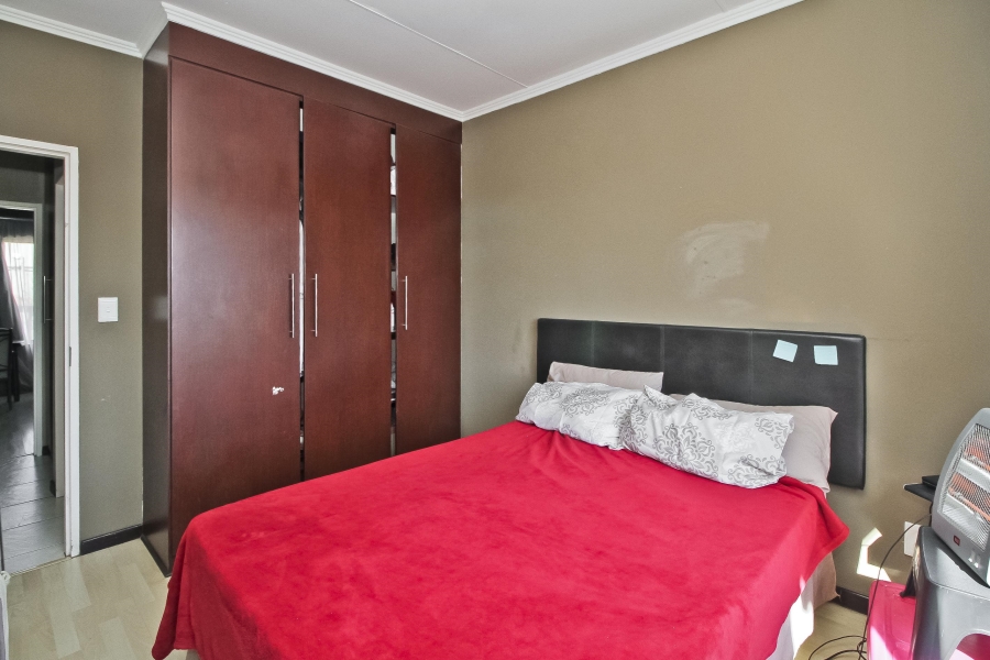 2 Bedroom Property for Sale in Paulshof Gauteng