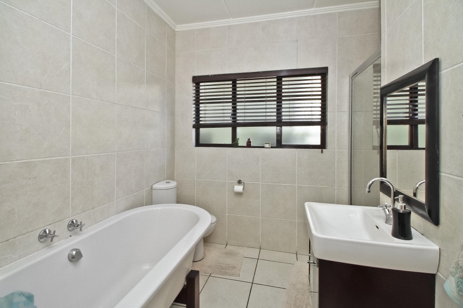 2 Bedroom Property for Sale in Paulshof Gauteng