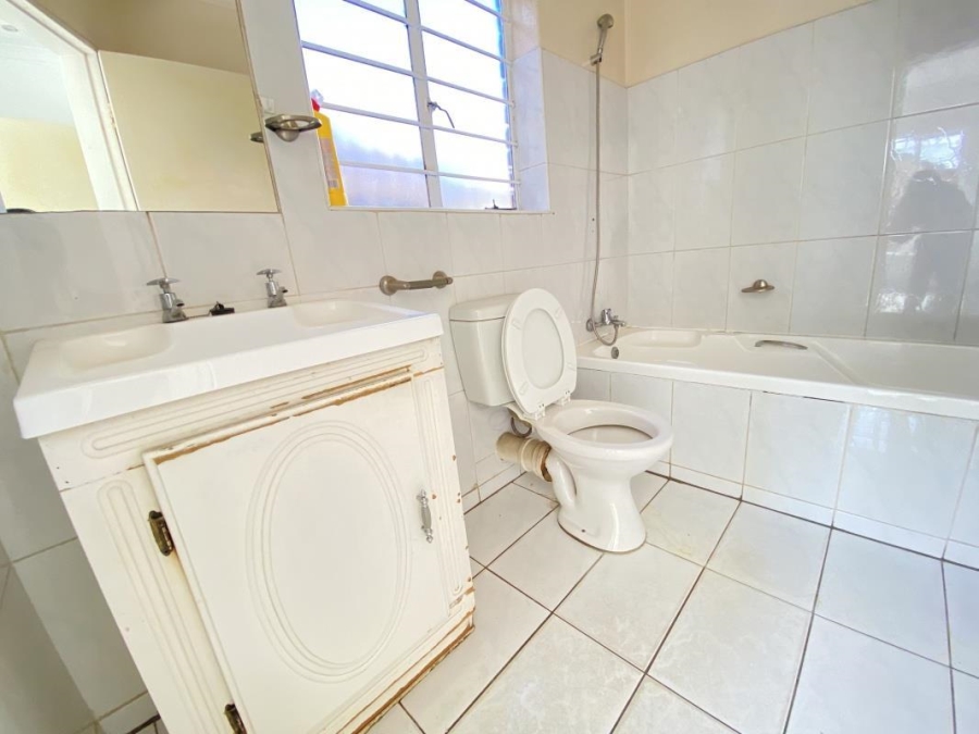 4 Bedroom Property for Sale in Ormonde Gauteng