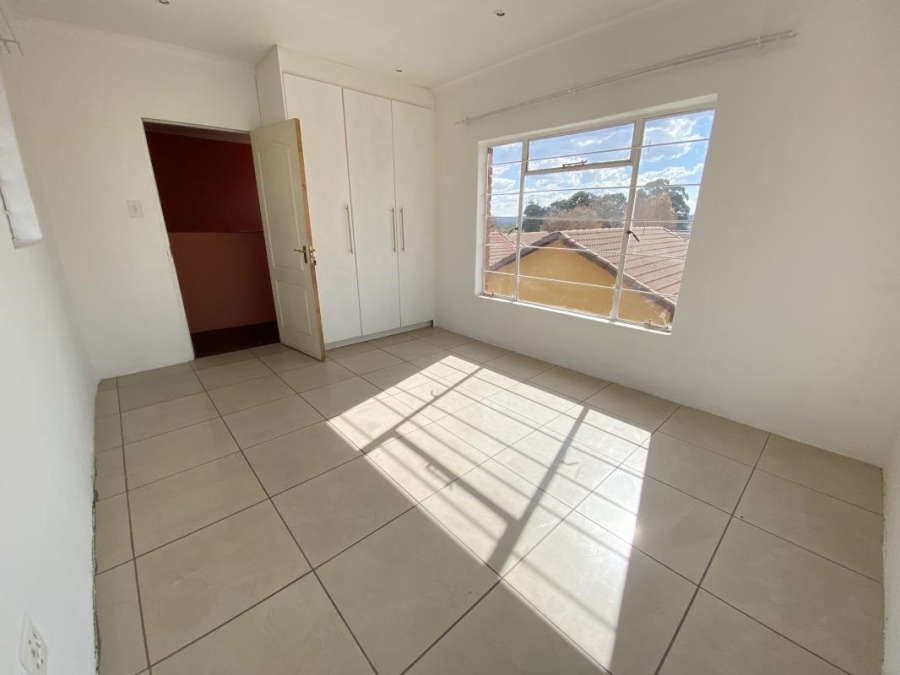 4 Bedroom Property for Sale in Ormonde Gauteng