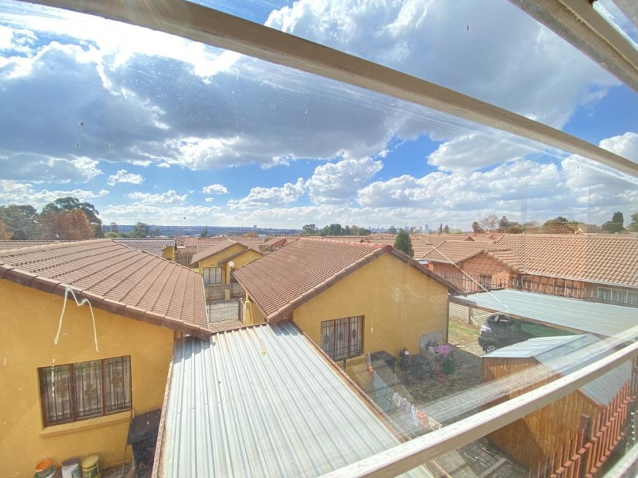 4 Bedroom Property for Sale in Ormonde Gauteng