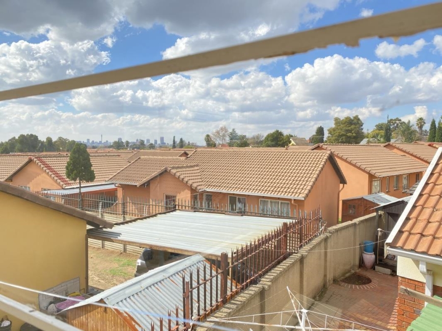 4 Bedroom Property for Sale in Ormonde Gauteng