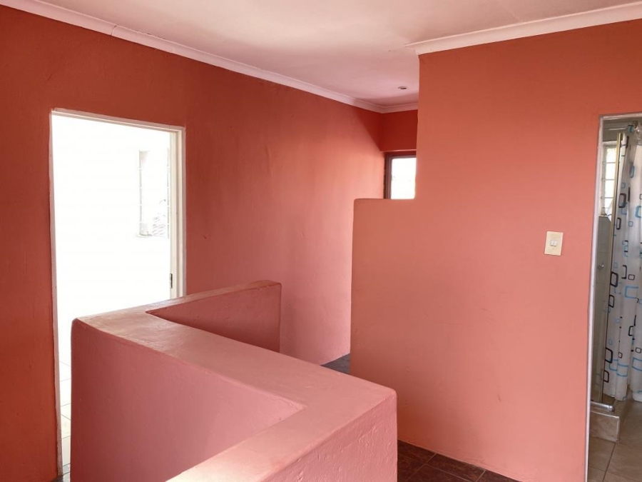 4 Bedroom Property for Sale in Ormonde Gauteng