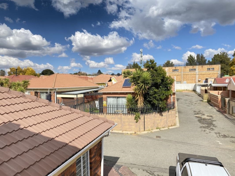 4 Bedroom Property for Sale in Ormonde Gauteng