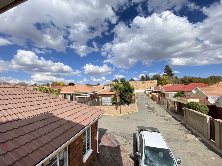 4 Bedroom Property for Sale in Ormonde Gauteng