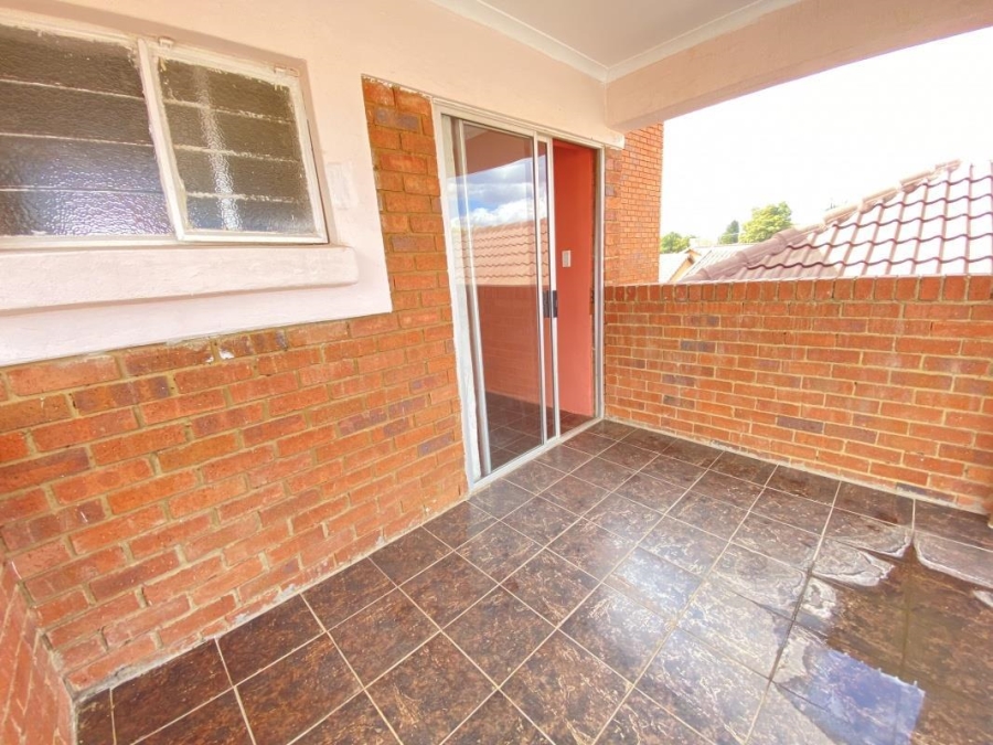 4 Bedroom Property for Sale in Ormonde Gauteng