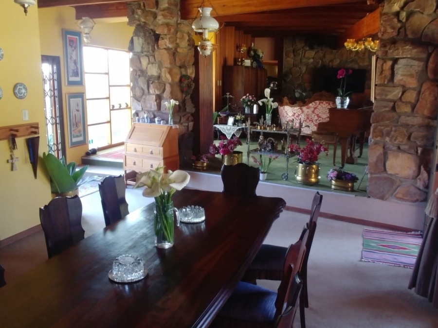 6 Bedroom Property for Sale in Glen Austin Gauteng