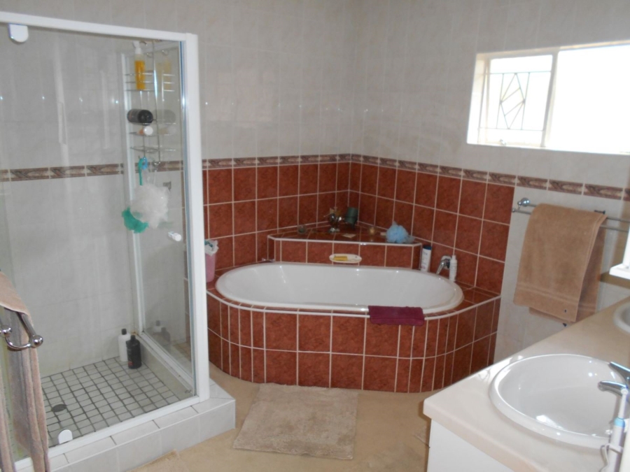 4 Bedroom Property for Sale in Lyttelton Manor Gauteng