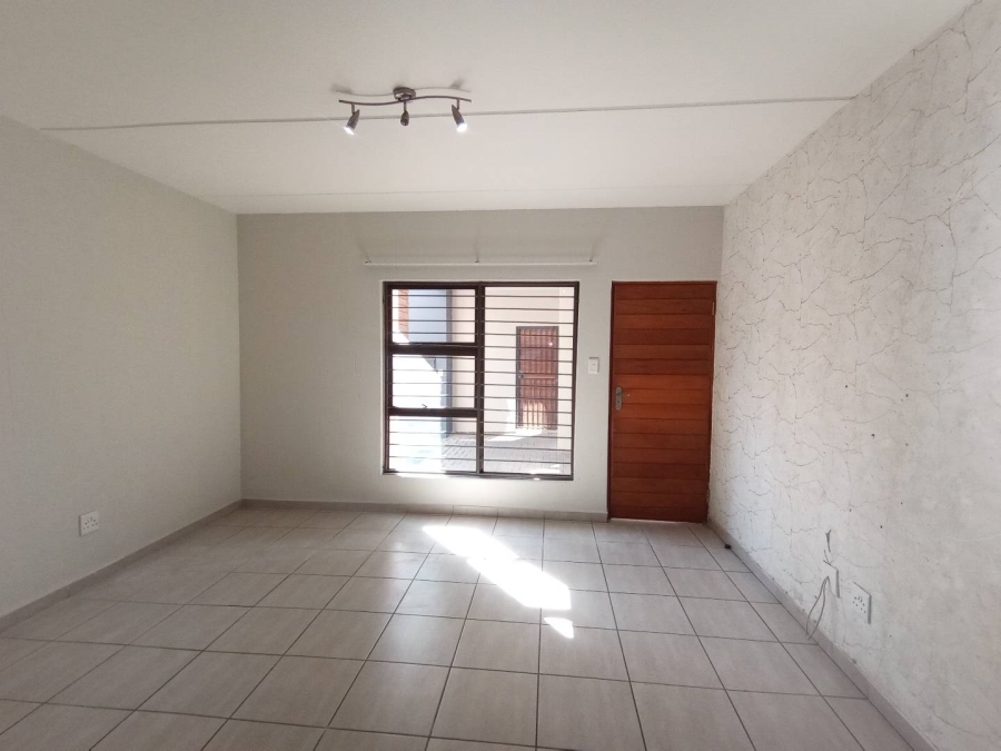 2 Bedroom Property for Sale in Terenure Gauteng