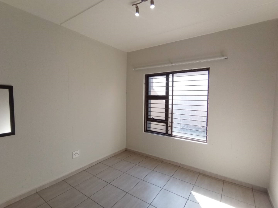 2 Bedroom Property for Sale in Terenure Gauteng