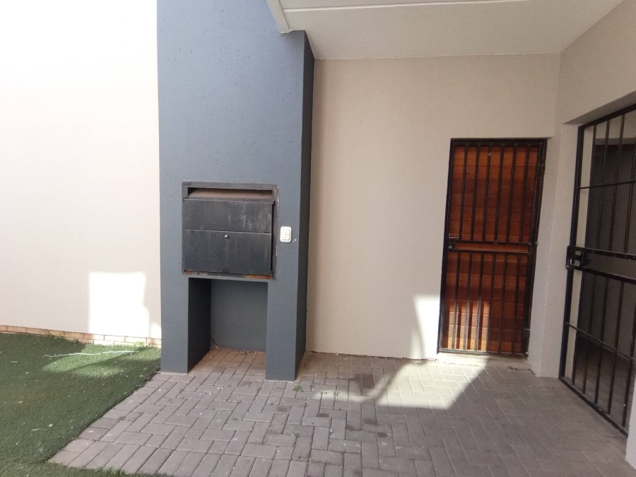 2 Bedroom Property for Sale in Terenure Gauteng
